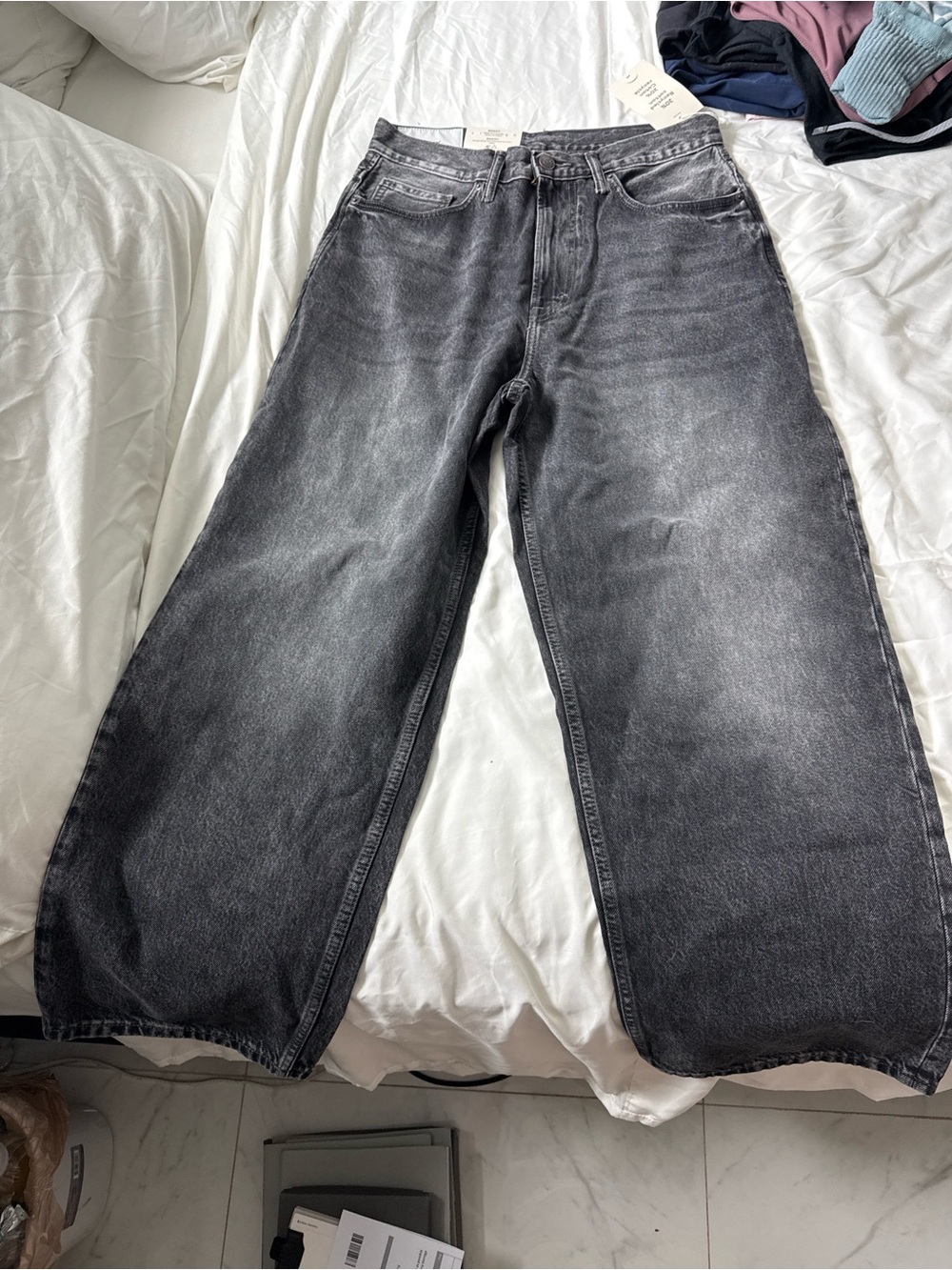 H&M Men's Relaxed Wide-Leg Jeans in Washed Black